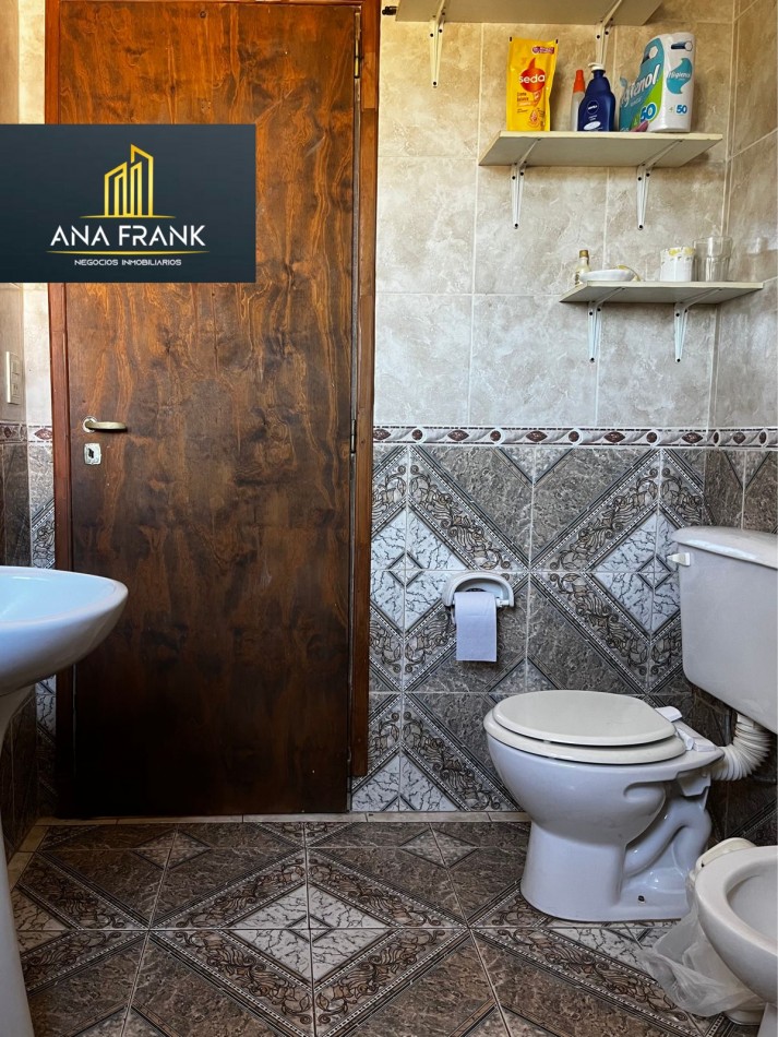 VENTA DE HERMOSO DUPLEX SEMI CENTRICO 2 AMBIENTES 